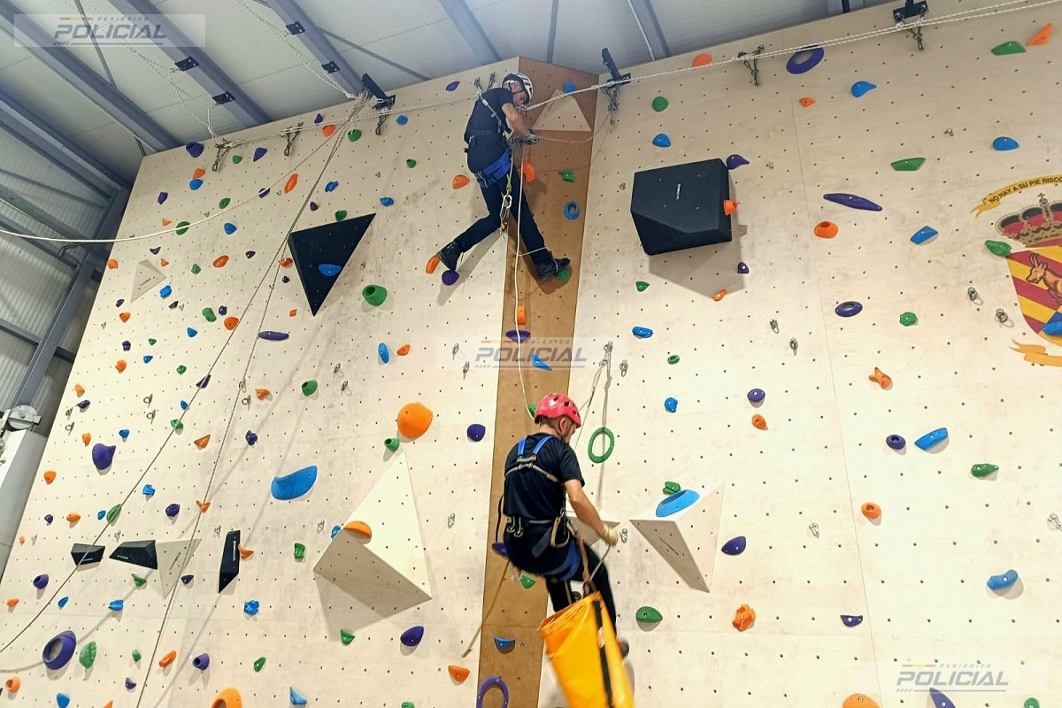 La UME pone en marcha su primer Curso de Búsqueda y Rescate en Montaña con 980 horas de formación