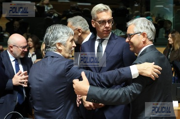Grande-Marlaska reclama “solidaridad operativa, financiera y política” ante las crisis migratorias en la UE