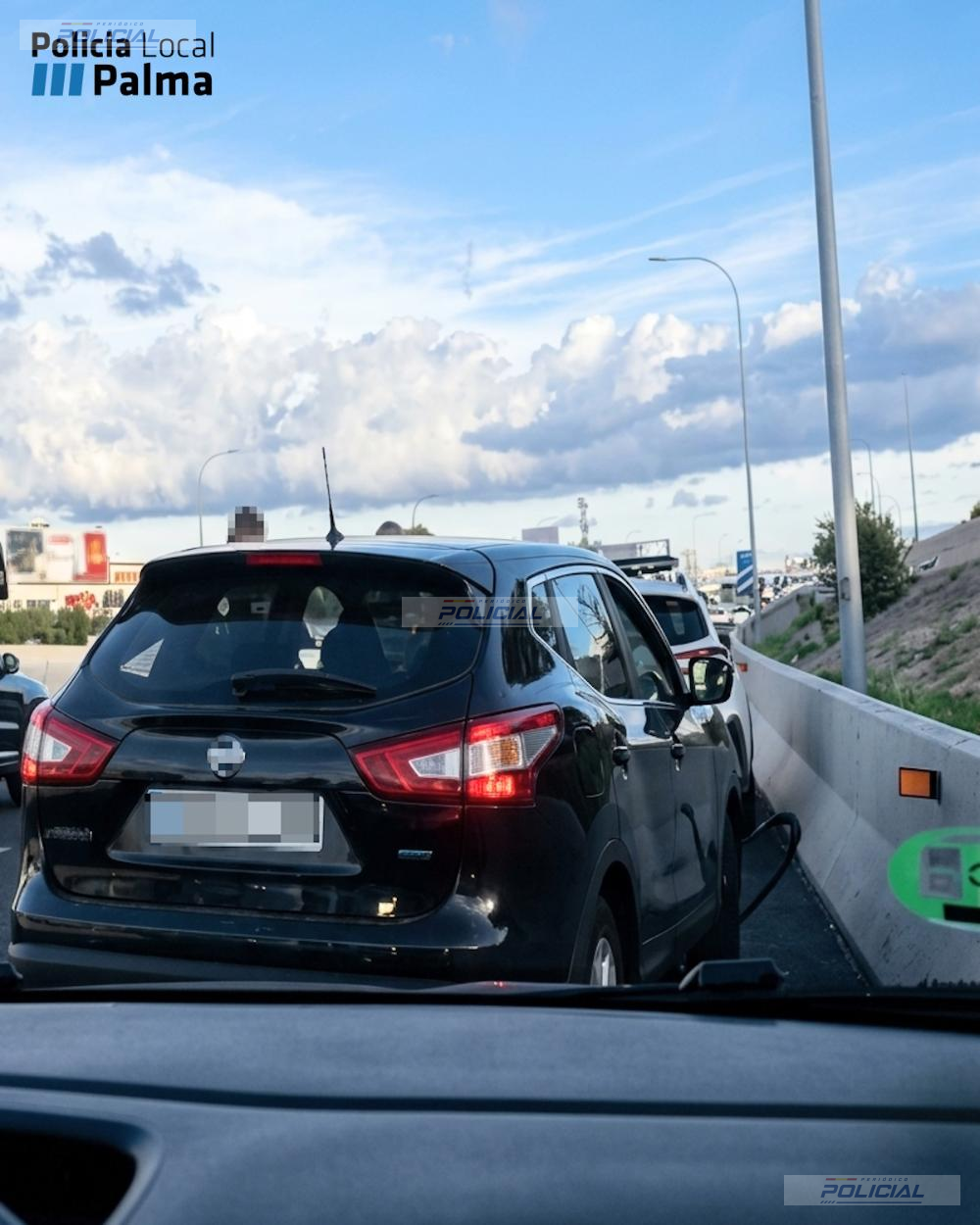 La Policía Local de Palma intercepta a un conductor ebrio que circulaba por la Ma-20 con una rueda reventada
