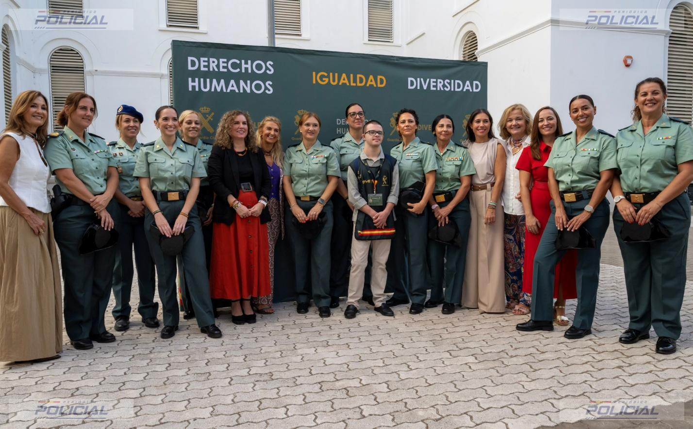 Mercedes González inaugura en Cádiz un encuentro de mujeres líderes para visibilizar el liderazgo femenino