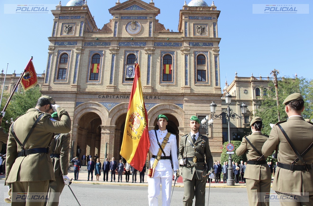 Sevilla celebra la Fiesta Nacional con un izado solemne de la Bandera y un homenaje a los caídos por España