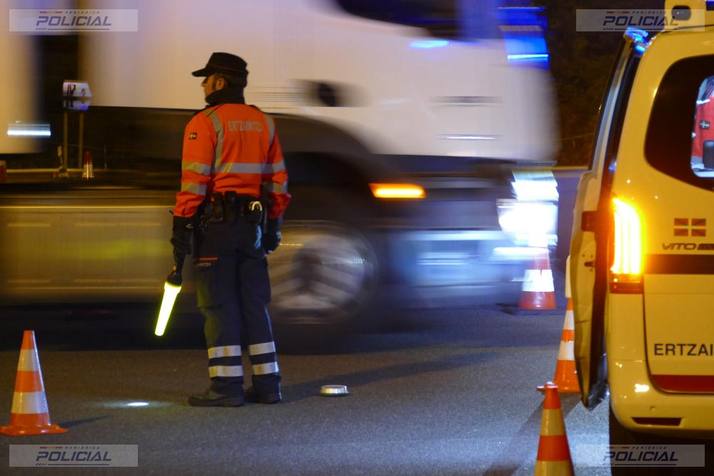 La Ertzaintza detiene en Zarautz a un conductor que circulaba por la AP-8 con un furgón robado en Bélgica