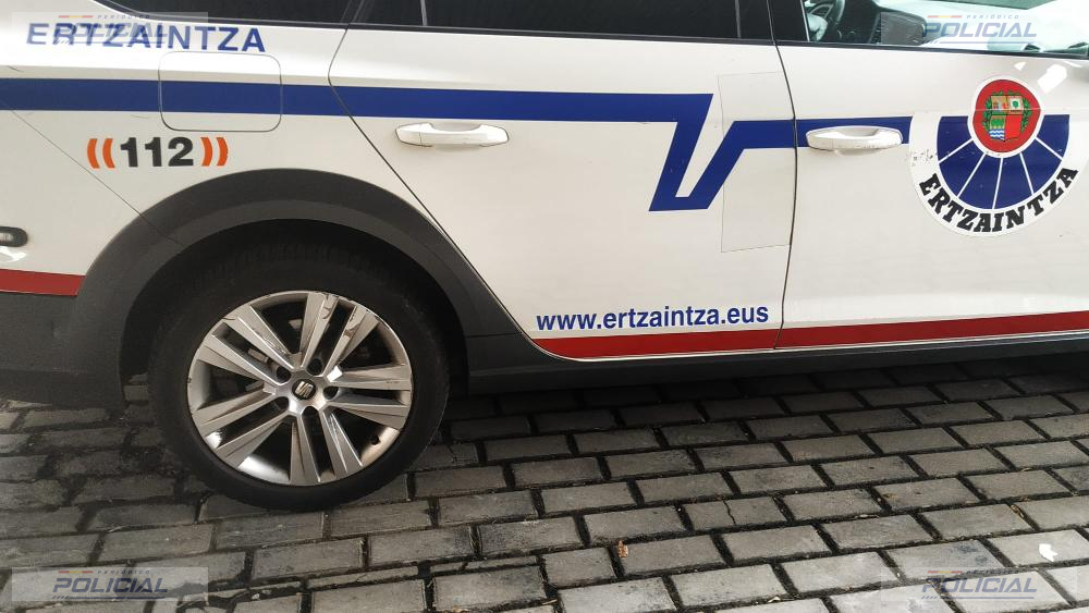 La Ertzaintza detiene en Donostia a un hombre por causar más de 1.000 euros en daños en una habitación de hotel