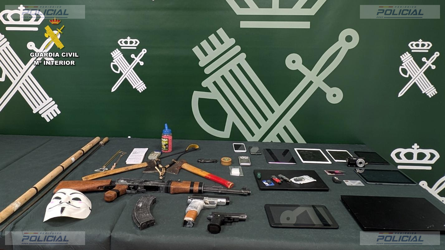 La Guardia Civil detiene en Vitoria-Gasteiz a cinco personas vinculadas al grupo juvenil violento ‘015’