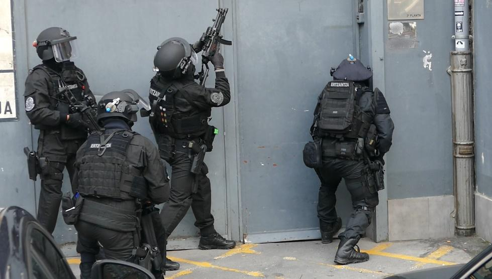 La Ertzaintza participa como observadora en un simulacro antiterrorista en el túnel transfronterizo de Le Perthus