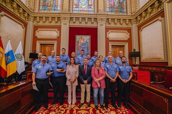 Un inspector y ocho nuevos oficiales toman posesión en la Policía Local de Santa Cruz de Tenerife
