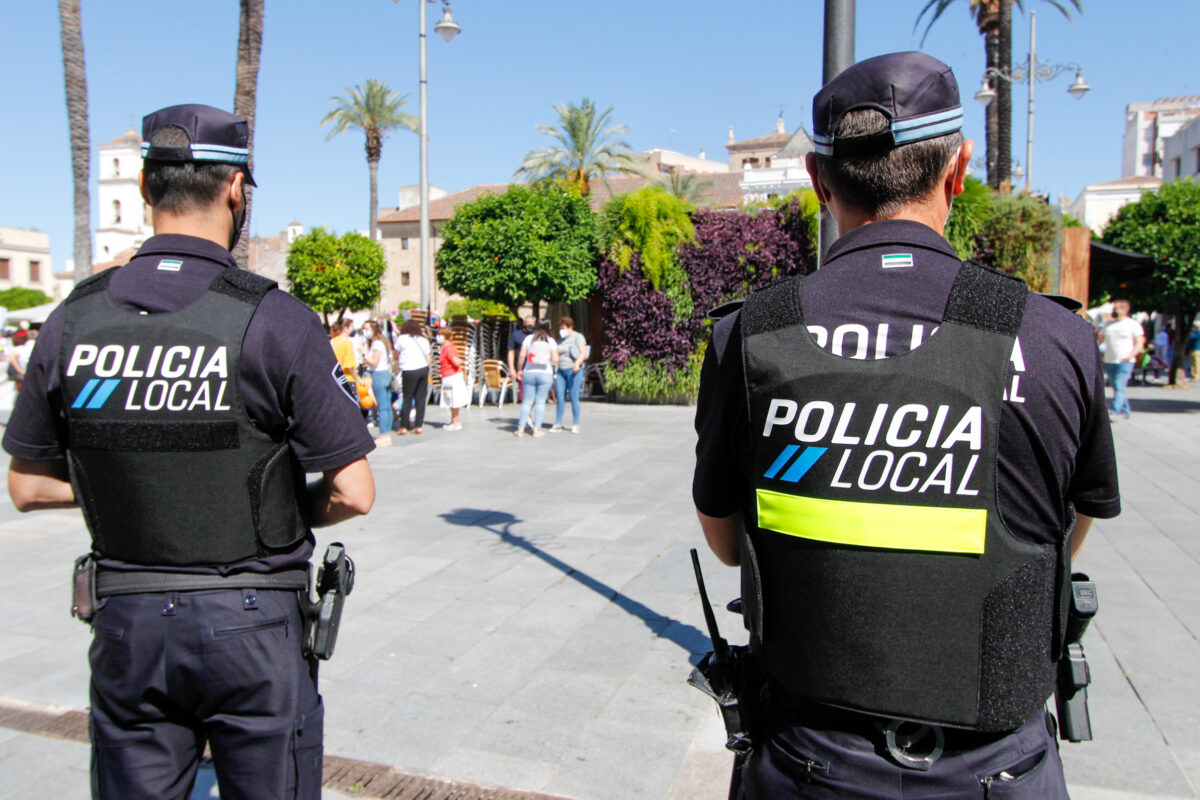 La Policía Local de Mérida registra 18 expedientes por daños materiales y tres atenciones por lesiones leves en una semana