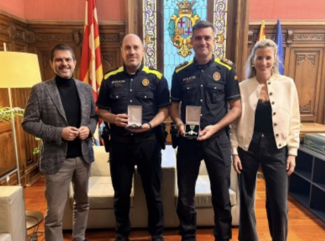 Dos agentes de la Policía Local de Igualada, condecorados por su colaboración en una operación internacional contra el tráfico de migrantes