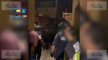 La Policía Nacional localiza a 74 migrantes hacinados en un inmueble de Ceuta y detiene al presunto responsable de una organización criminal