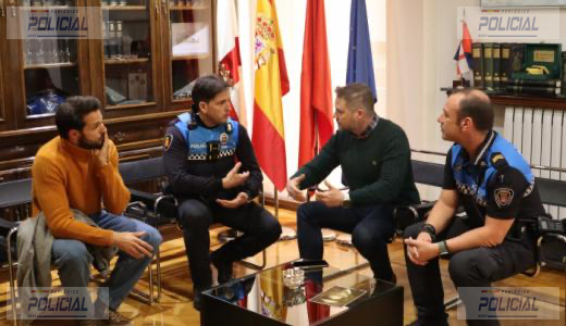 Dos agentes de la Policía Local de Tudela salvan la vida a un bebé de dos meses que sufrió una parada cardiorrespiratoria
