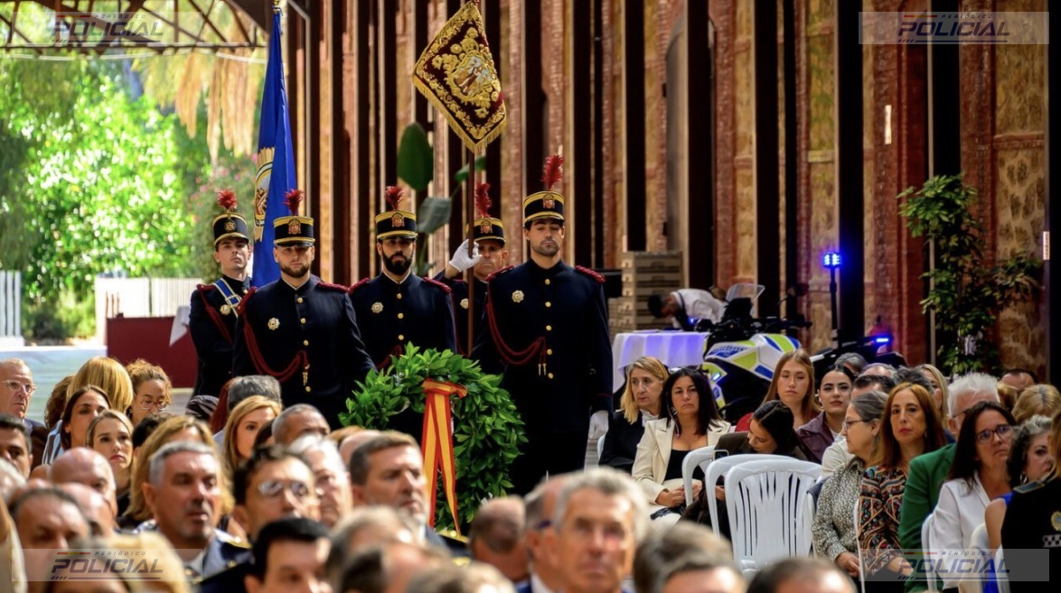 Cádiz reconoce la labor de su Policía Local con distinciones por actuaciones destacadas, trayectoria profesional y años de servicio