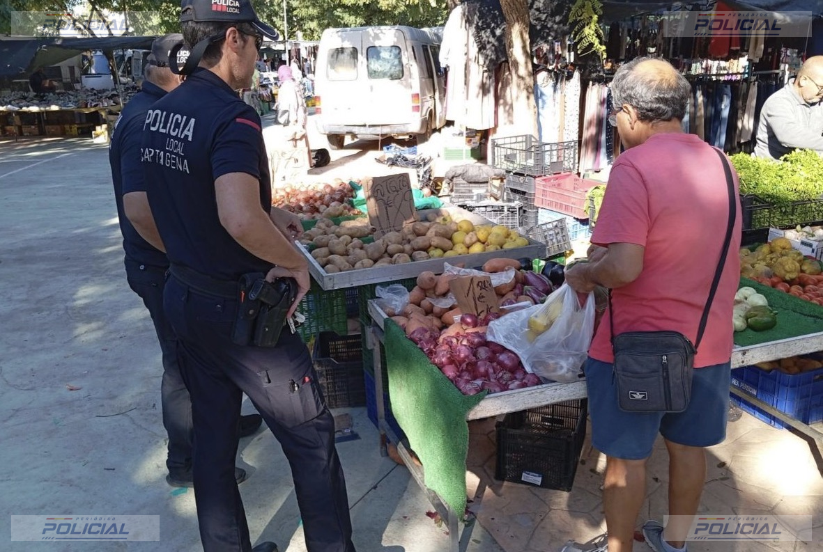 La Policía Local de Cartagena inspeccionará los mercados para controlar precios, tickets de compra y hojas de reclamaciones