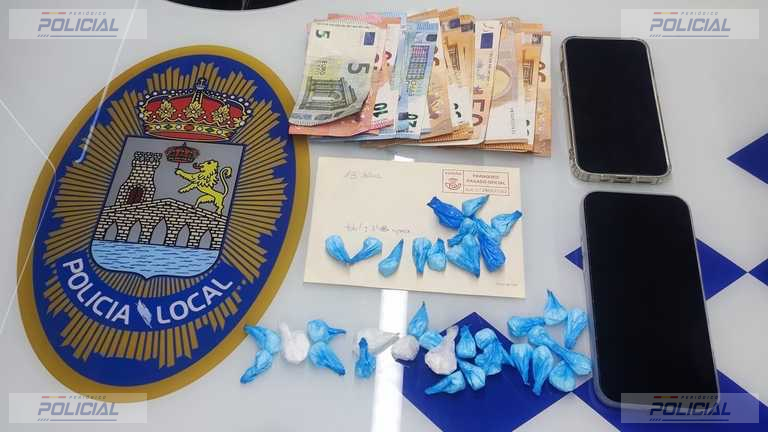La Policía Local de Ourense detiene a una persona tras intervenir 37 envoltorios de una sustancia aparentemente estupefaciente