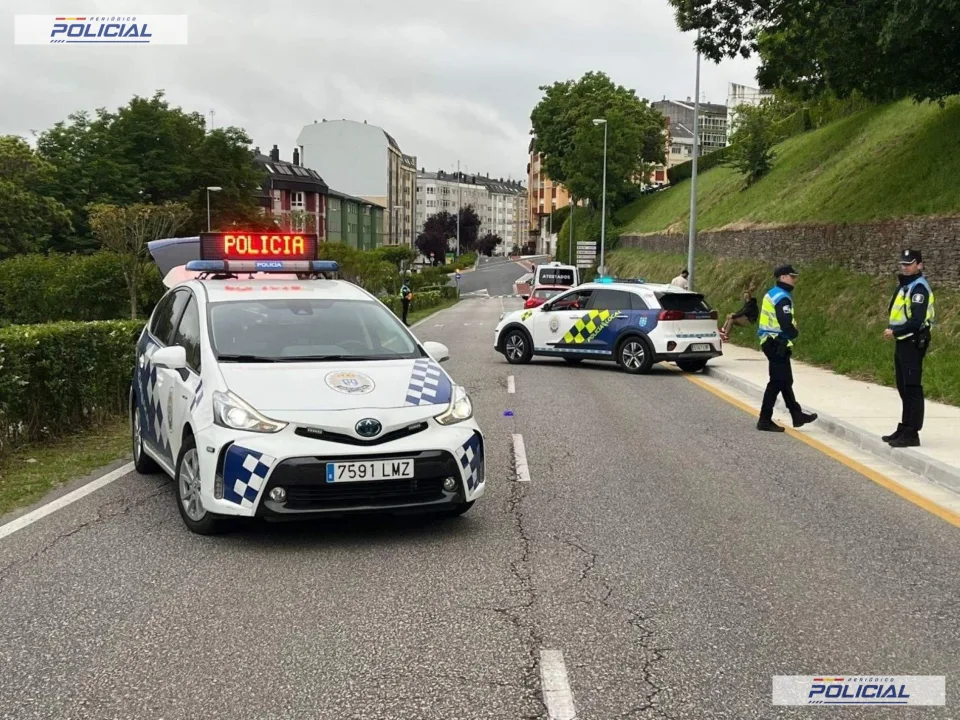 INTERCEPTADO EN LUGO UN MOTORISTA QUE LLEVABA DROGA TRAS SALIR CORRIENDO DEL LUGAR