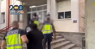 CAE UNA BANDA DE LADRONES DE VIVIENDAS QUE ACTUABA EN TRIANA Y ZONAS DE ALTO NIVEL ADQUISITIVO DE SEVILLA