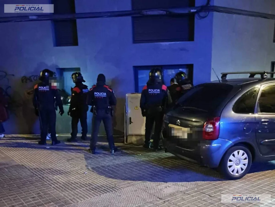 Un tiroteo en L’Hospitalet deja un herido leve y activa un amplio despliegue policial