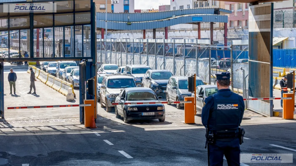 Diez personas buscadas por la Justicia son localizadas en la frontera de Melilla durante un dispositivo especial de control