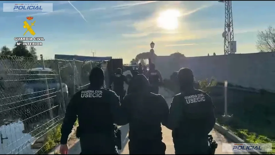 La Guardia Civil detiene en Madrid a seis expertos ladrones de bancos que actuaban por toda España