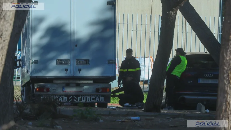 La Policía Local intensifica la lucha contra los talleres clandestinos en Málaga con 72 personas identificadas y una docena de denunciados