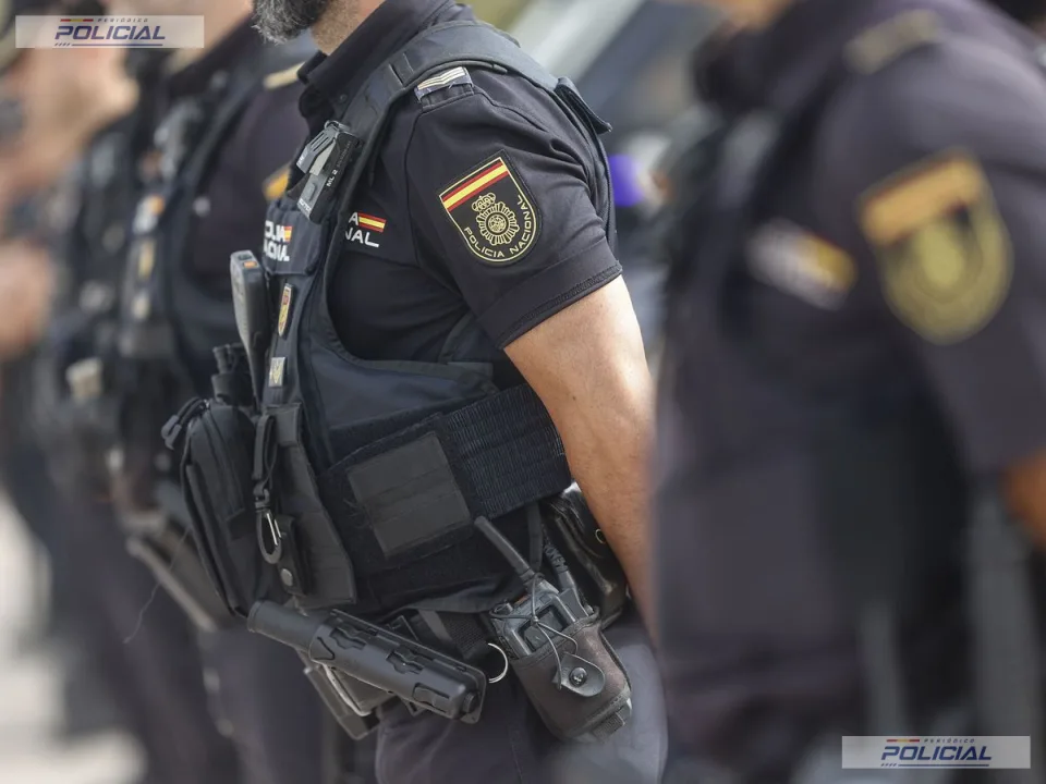 JUPOL Cataluña denuncia que policías nacionales deberán desplazarse durante sus vacaciones para firmar un trámite presencial