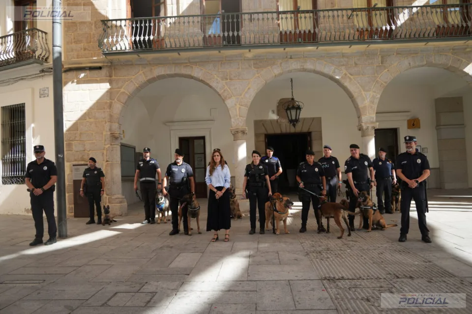 Doce perros policía participan en las primeras Jornadas Formativas K9 Boyra
