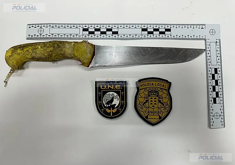 Amenazan con un cuchillo de 33 centímetros a dos policías locales en Las Palmas de Gran Canaria
