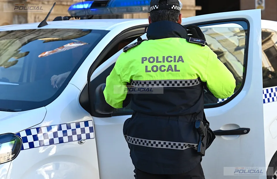 La Policía Local sorprende a otro ‘taxista pirata’ en Jerez cuando recogía a dos pasajeros