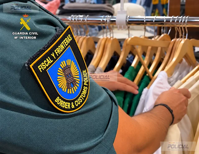 La Guardia Civil interviene cerca de 2.300 prendas sin documentación sobre su procedencia en un comercio de Plasencia