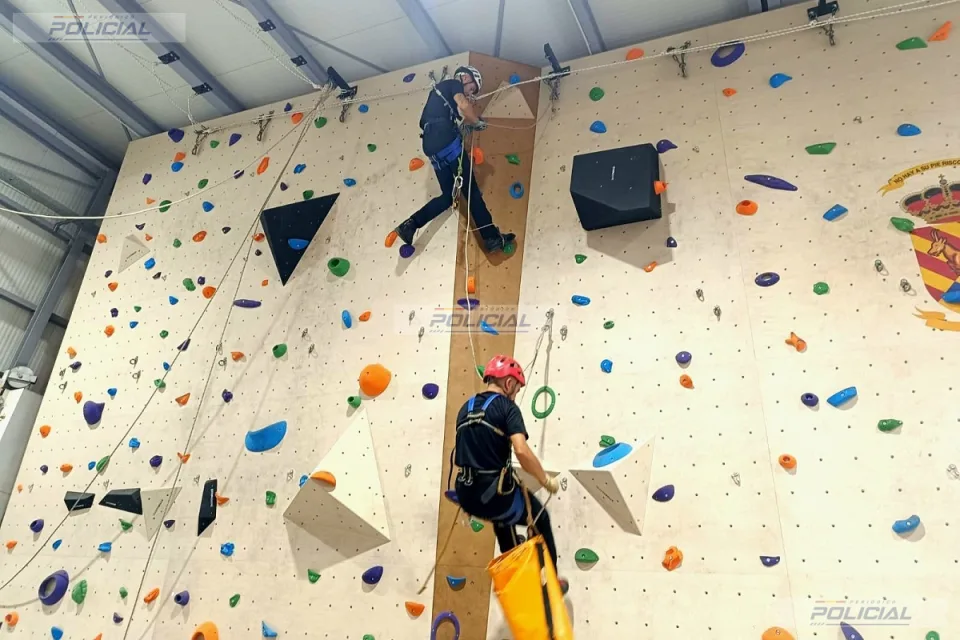 La UME pone en marcha su primer Curso de Búsqueda y Rescate en Montaña con 980 horas de formación