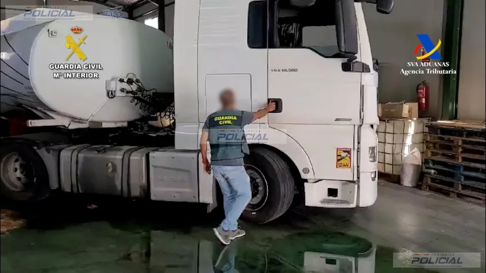 Seis detenidos por una trama que habría defraudado más de dos millones de euros con la venta de hidrocarburos