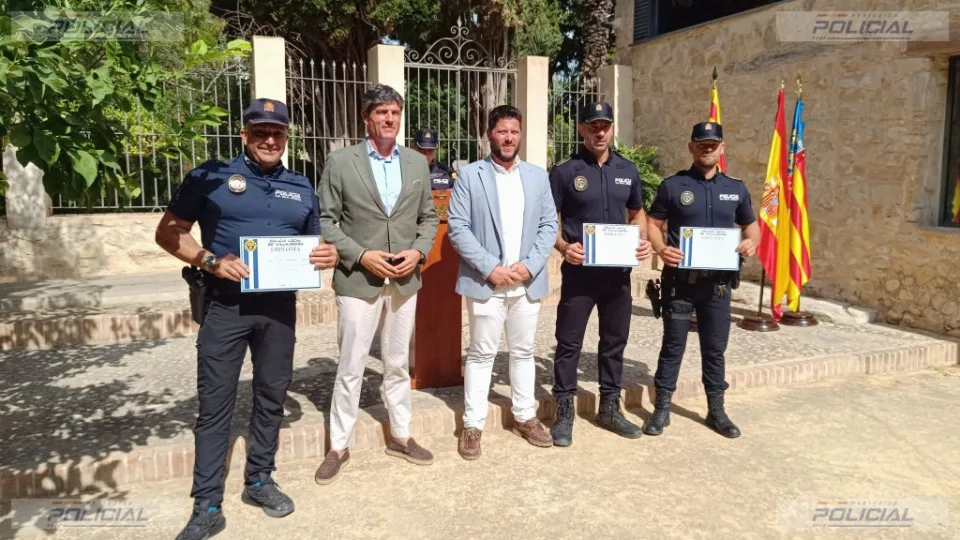 La Policía Local de Villajoyosa celebra los Ángeles Custodios con distinciones a agentes y reconocimientos por su labor