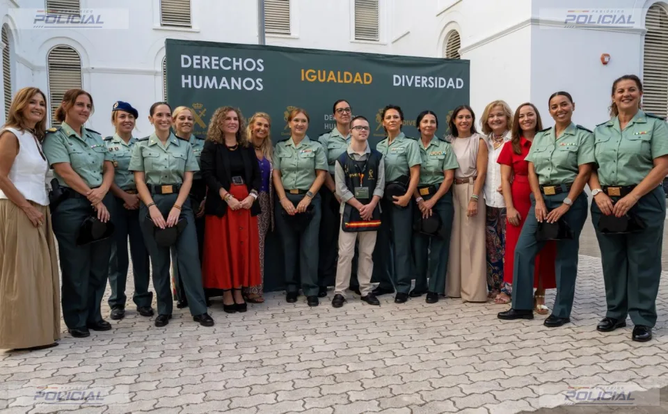Mercedes González inaugura en Cádiz un encuentro de mujeres líderes para visibilizar el liderazgo femenino