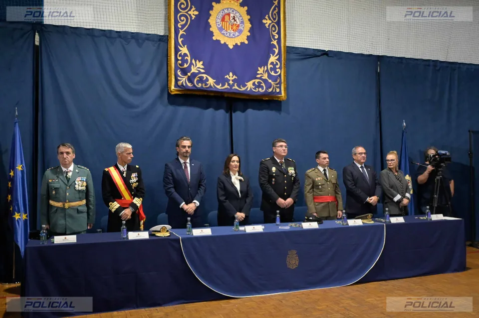 Diego Calvo participa en los actos institucionales del Día de la Policía en A Coruña